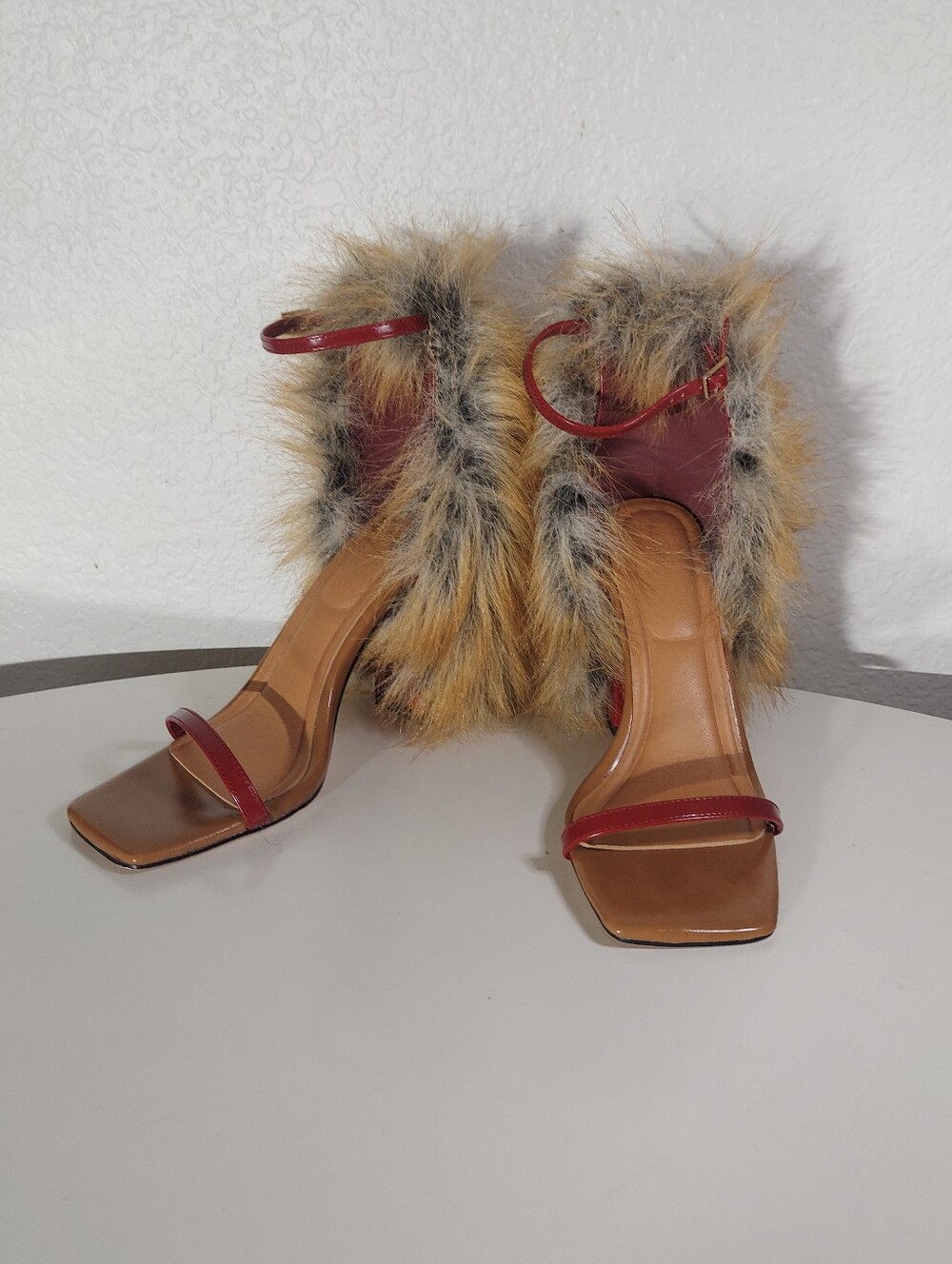 Azalea Wang Arette Red Faux Fur Ankle Strap Heeled Sandals Women's Size 9 NWOT - Picture 8 of 14